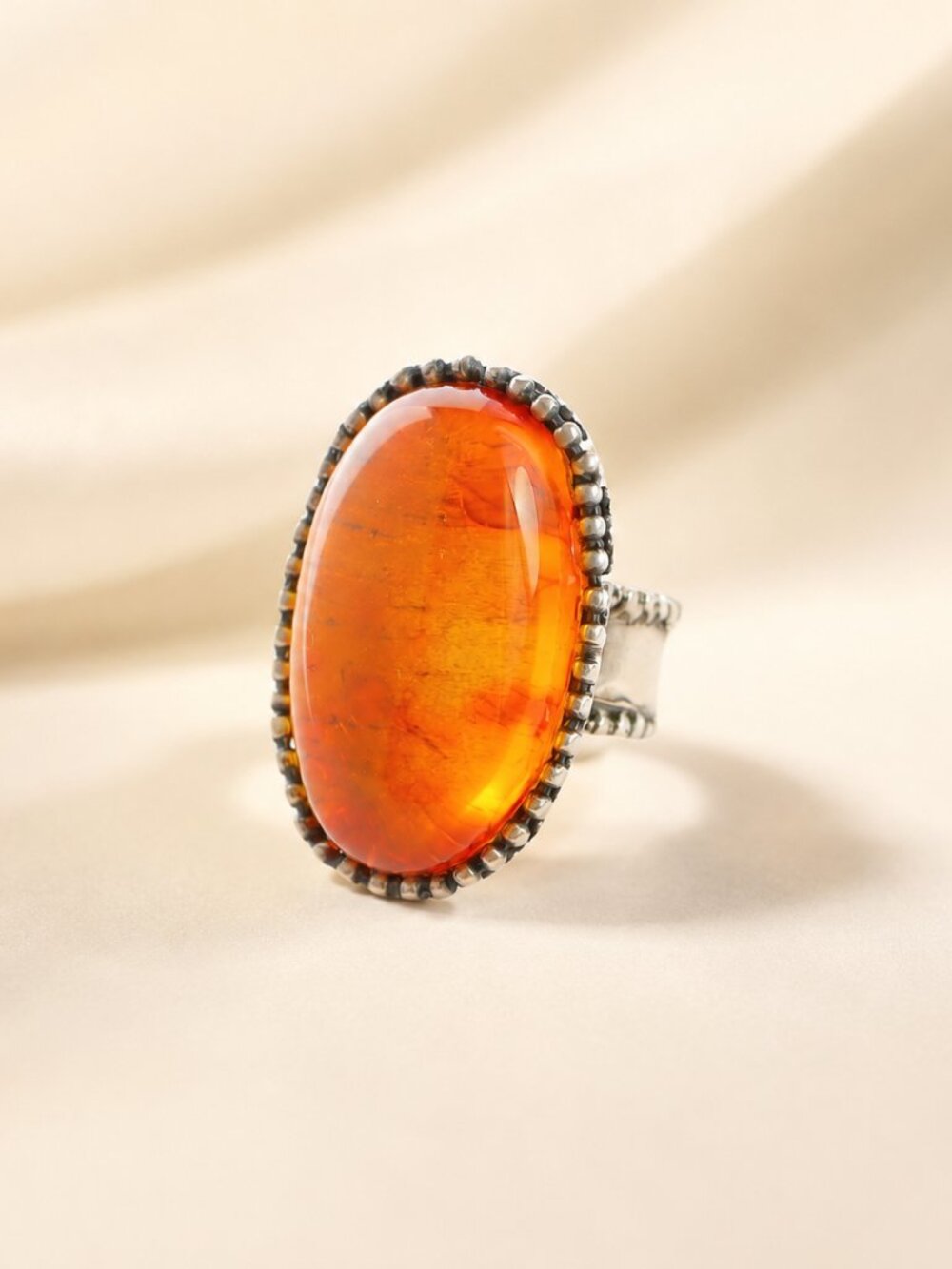 Medieval Baltic Amber Brutalist Ring in 925 Sterling Silver - Picture 5 of 7
